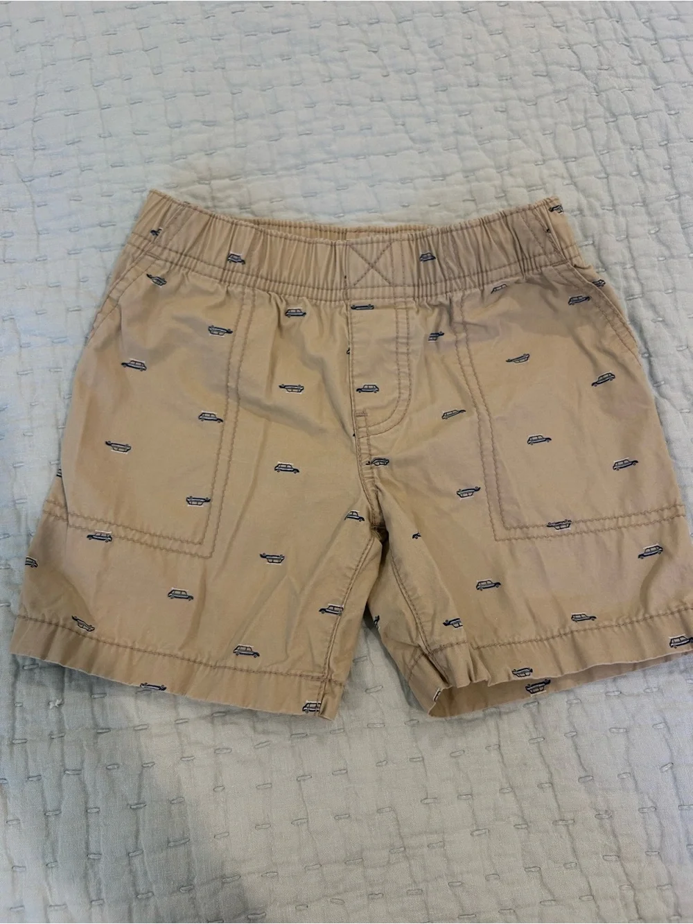 Carter’s boys shorts. Size 3T.
